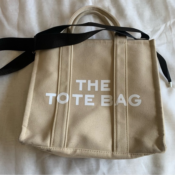 Handbags - ♡  *:ﾟ*｡⋆ฺ Tote Bag